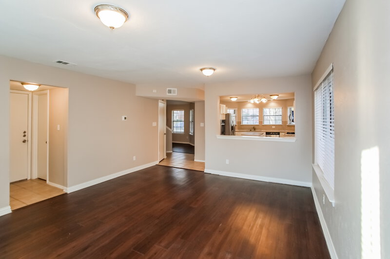 2,415/Mo, 3912 Lois Cir Rowlett, TX 75088 Family Room View 2
