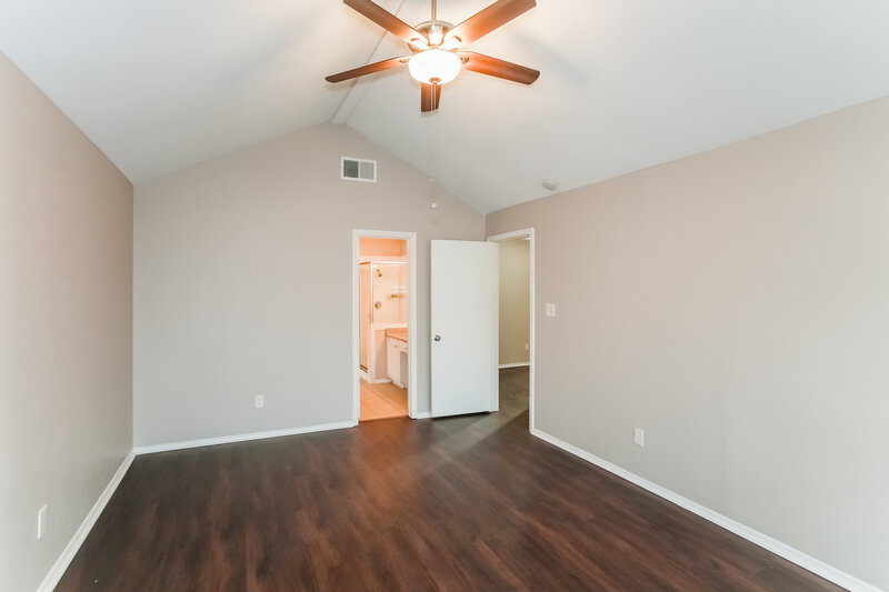 2,415/Mo, 3912 Lois Cir Rowlett, TX 75088 Main Bedroom View 2