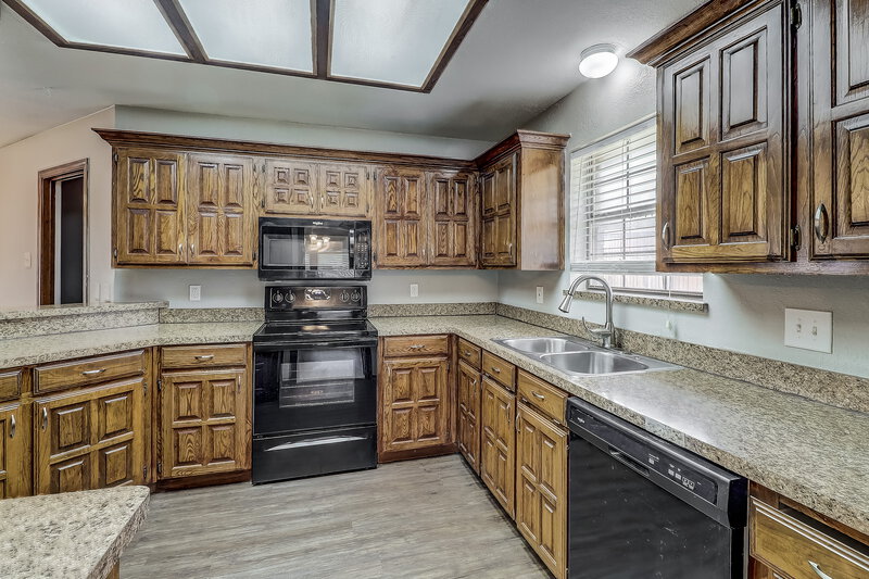 3,180/Mo, 605 Wisterglen Dr Desoto, TX 75115 Kitchen View