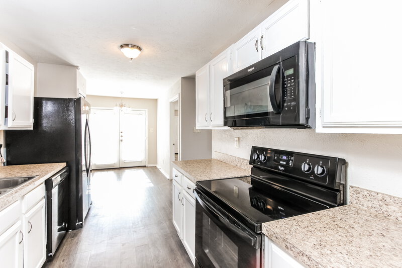 1,805/Mo, 700 Priscilla Ln Desoto, TX 75115 Kitchen View 2
