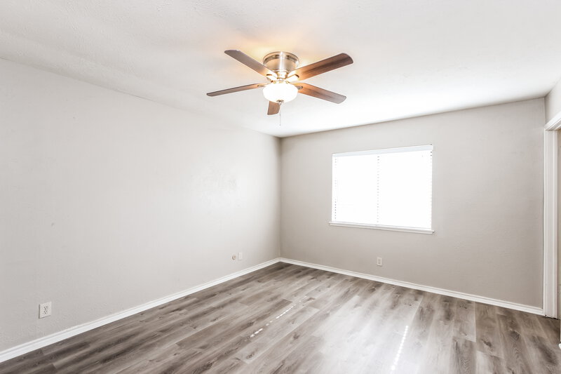 1,805/Mo, 700 Priscilla Ln Desoto, TX 75115 Main Bedroom View 2
