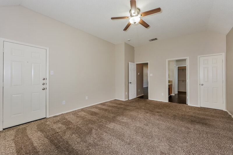 0/Mo, 1224 Parkwood Trl Mesquite, TX 75149 Main Bedroom View 2