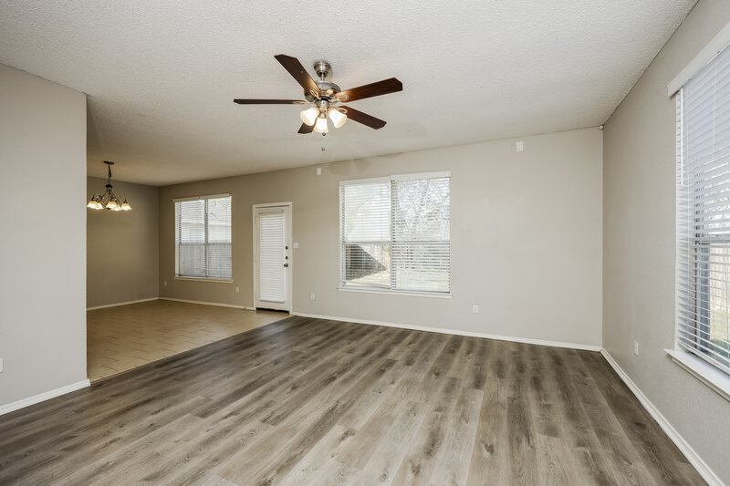1,825/Mo, 10636 Towerwood Dr Fort Worth, TX 76140 Living Room View
