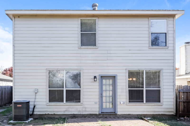1,825/Mo, 10636 Towerwood Dr Fort Worth, TX 76140 Rear View