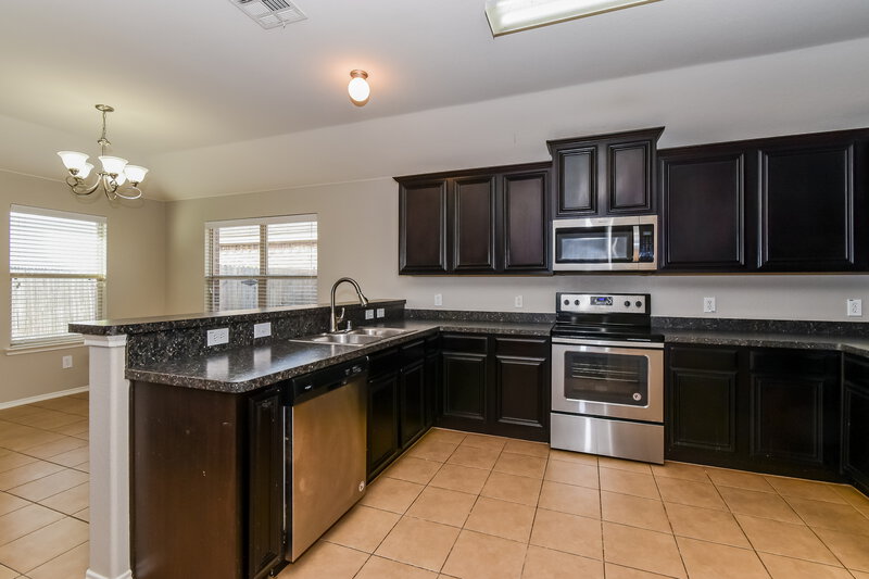 1,830/Mo, 146 Briar Grove Dr Princeton, TX 75407 Kitchen View 3
