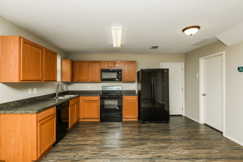 2,750/Mo, 1332 Lauren Dr Burleson, TX 76028 Kitchen View 2