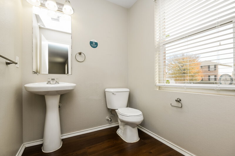2,750/Mo, 1332 Lauren Dr Burleson, TX 76028 Powder Room View