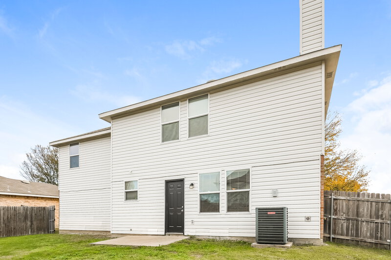 2,750/Mo, 1332 Lauren Dr Burleson, TX 76028 Rear View