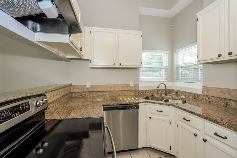 1,945/Mo, 8413 O'Hara Ln Fort Worth, TX 76123 Kitchen View 2