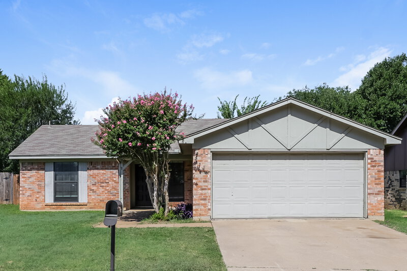 2,085/Mo, 1812 Hunting Green Dr Fort Worth, TX 76134 External View