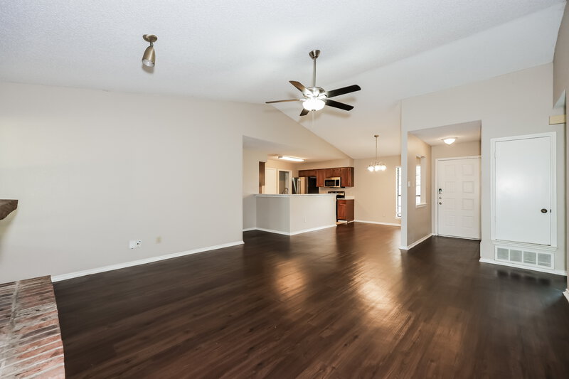 2,085/Mo, 1812 Hunting Green Dr Fort Worth, TX 76134 Living Room View
