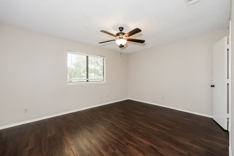2,085/Mo, 1812 Hunting Green Dr Fort Worth, TX 76134 Main Bedroom View