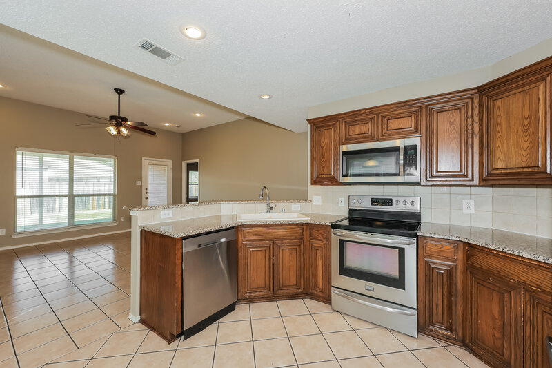 2,075/Mo, 528 Cambridge Dr Saginaw, TX 76179 Kitchen View