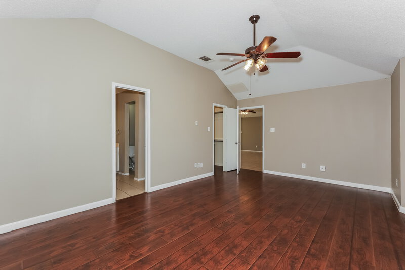 2,075/Mo, 528 Cambridge Dr Saginaw, TX 76179 Main Bedroom View 2