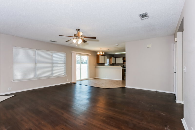 2,210/Mo, 1511 Columbia Dr Glenn Heights, TX 75154 Misc View 2