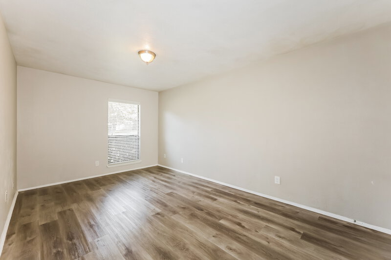 2,065/Mo, 902 Live Oak Dr Desoto, TX 75115 Bedroom View 2