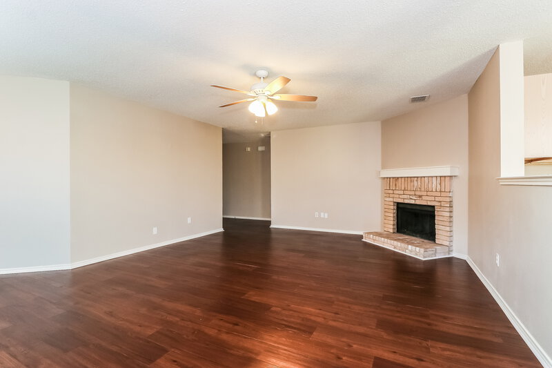 2,075/Mo, 3856 Foxhound Ln Fort Worth, TX 76123 Living Roomlarge View 2