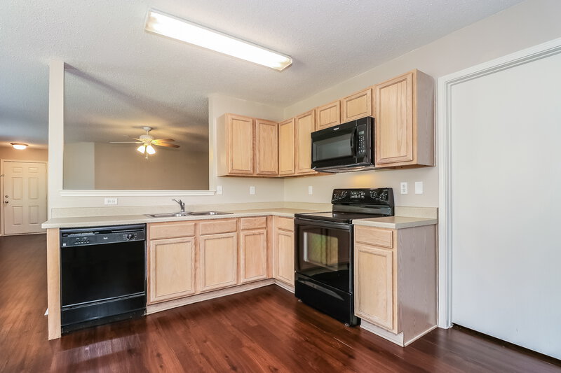 2,075/Mo, 3856 Foxhound Ln Fort Worth, TX 76123 Kitchenlarge View 2