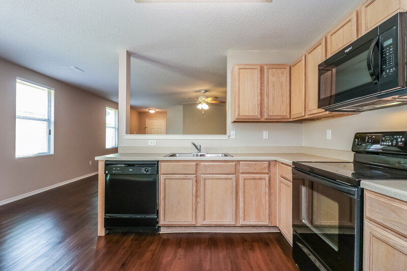2,075/Mo, 3856 Foxhound Ln Fort Worth, TX 76123 Kitchenlarge View 3
