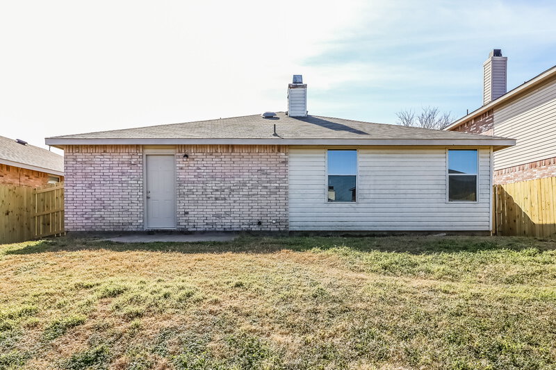 2,075/Mo, 3856 Foxhound Ln Fort Worth, TX 76123 Rear Viewlarge View