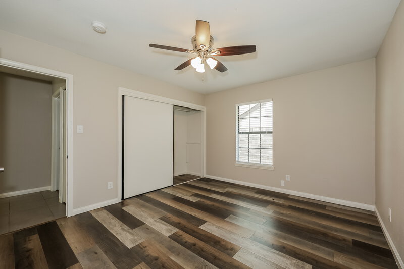 1,805/Mo, 2811 Galemeadow Dr (2) Fort Worth, TX 76123 Main Bedroom View 2