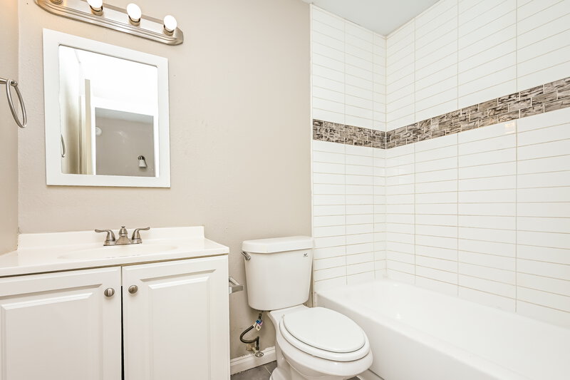 1,825/Mo, 2811 Galemeadow Dr Fort Worth, TX 76123 Bathroom View