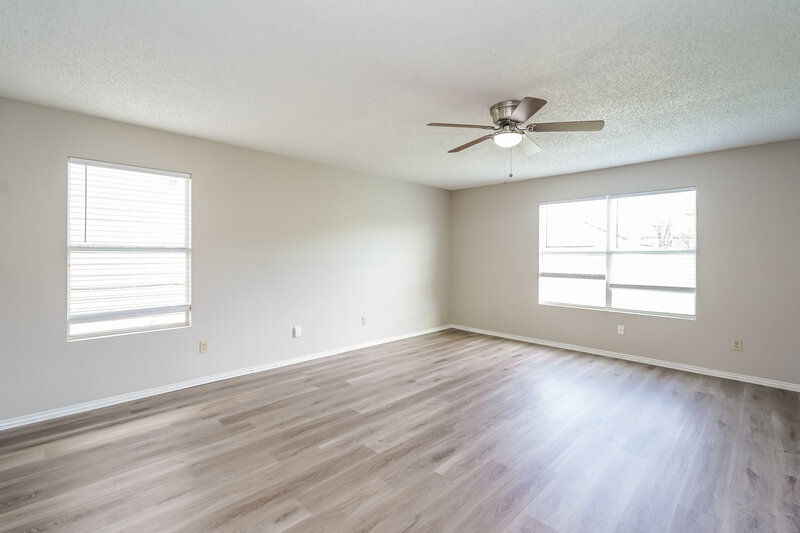 2,115/Mo, 300 Dakota Ridge Dr Fort Worth, TX 76134 Living Room View