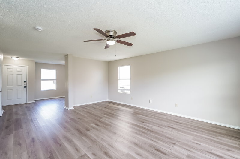 2,115/Mo, 300 Dakota Ridge Dr Fort Worth, TX 76134 Living Room View 2