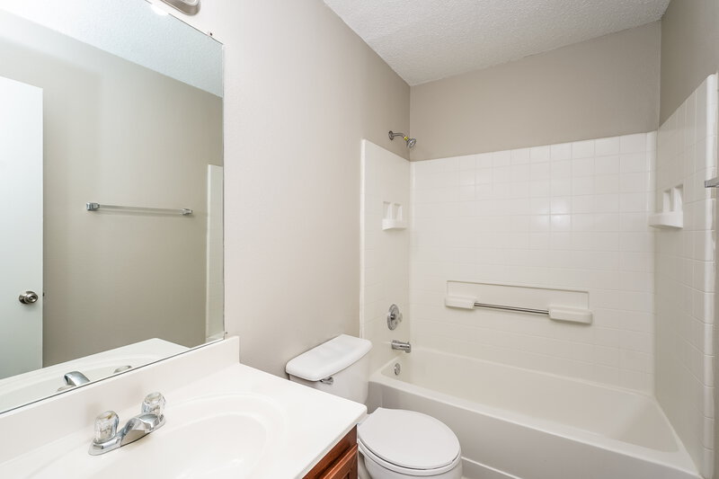 2,115/Mo, 300 Dakota Ridge Dr Fort Worth, TX 76134 Bathroom View