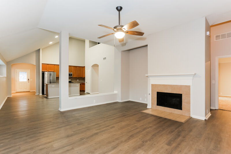 2,675/Mo, 517 Kerry St Crowley, TX 76036 Living Room View 2