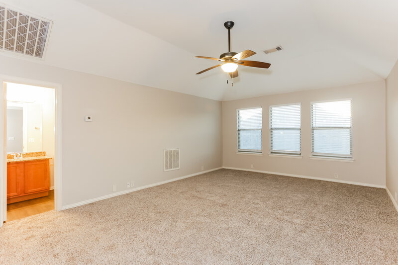 2,675/Mo, 517 Kerry St Crowley, TX 76036 Family Room View