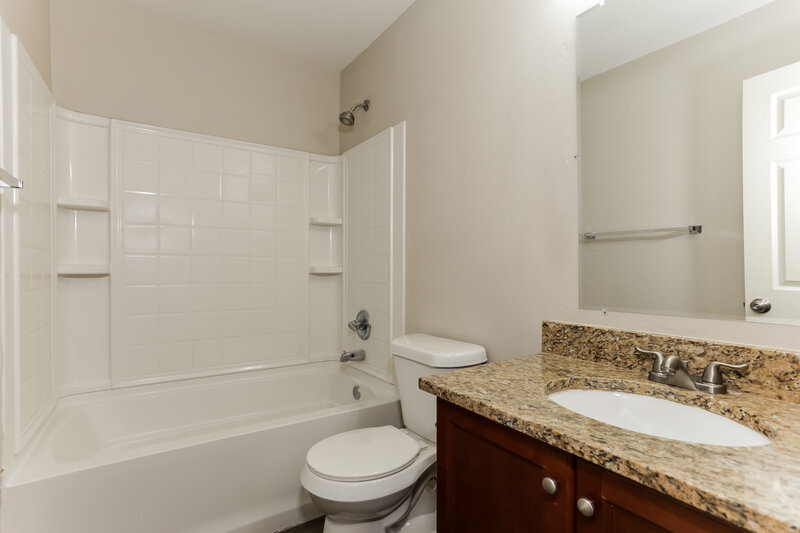 2,675/Mo, 517 Kerry St Crowley, TX 76036 Bathroom View