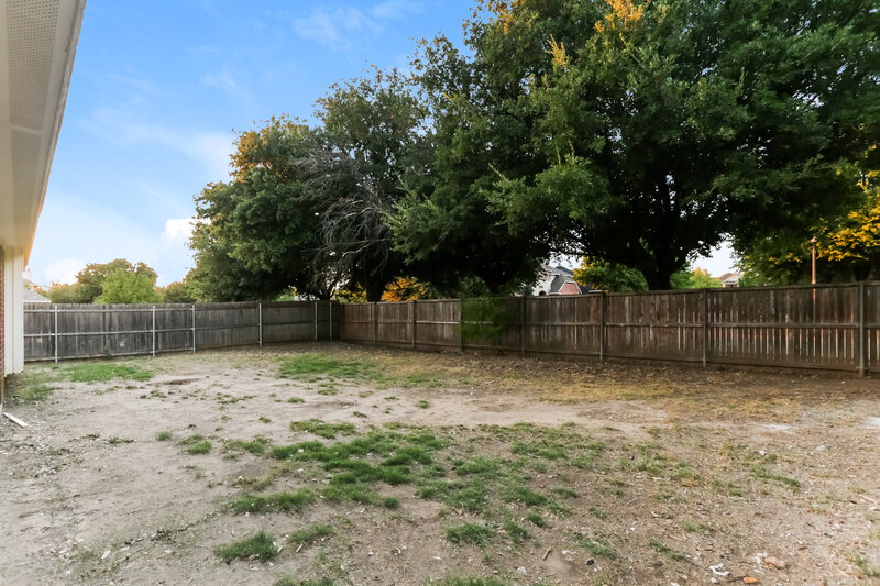 2,675/Mo, 517 Kerry St Crowley, TX 76036 Rear View