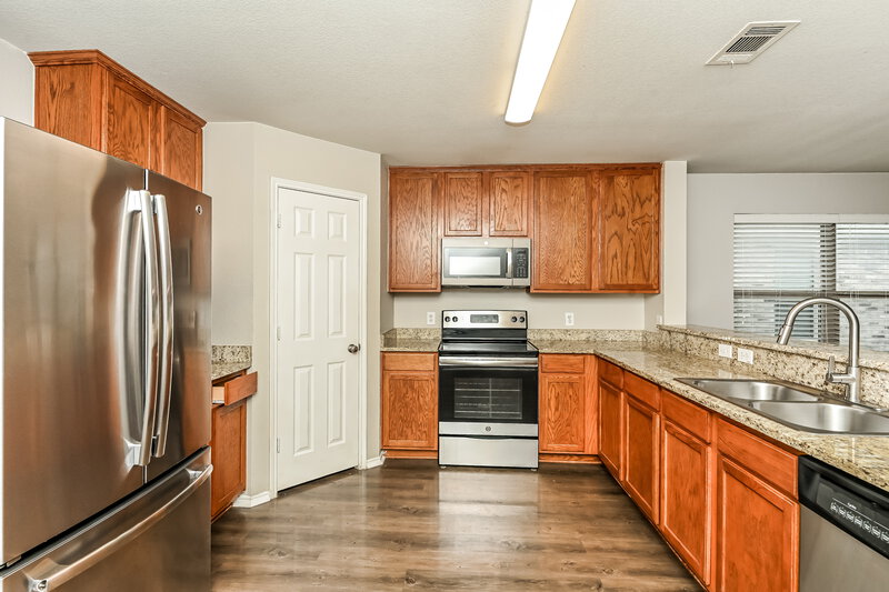 2,310/Mo, 13136 Settlers Trl Fort Worth, TX 76244 Kitchen View 2