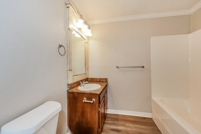 2,170/Mo, 1248 Poetry Road Royse City, TX 75189 Bathroom View