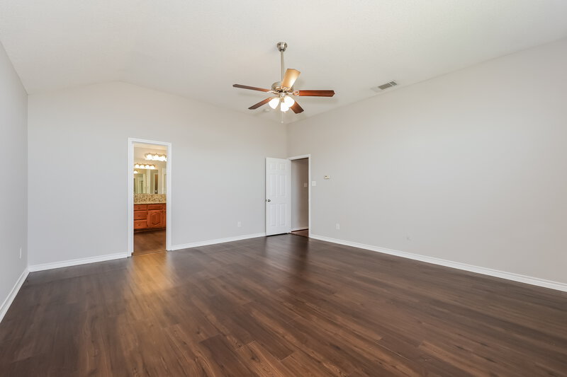 2,515/Mo, 1632 Laurel Springs Ct Desoto, TX 75115 Main Bedroom View 2