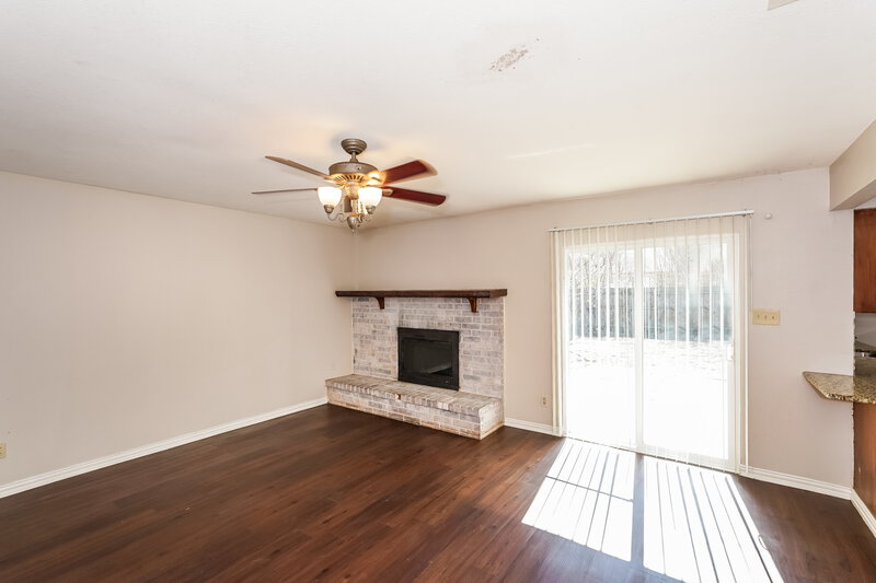 2,545/Mo, 3009 Joymeadow Dr Fort Worth, TX 76123 Living Room View