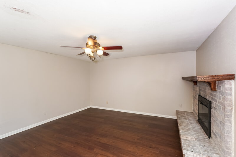 2,545/Mo, 3009 Joymeadow Dr Fort Worth, TX 76123 Living Room View 3