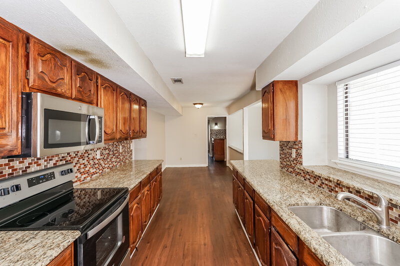 2,545/Mo, 3009 Joymeadow Dr Fort Worth, TX 76123 Kitchen View 2