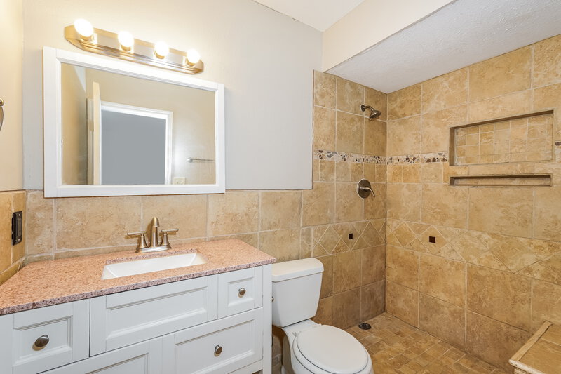 2,545/Mo, 3009 Joymeadow Dr Fort Worth, TX 76123 Main Bathroom View