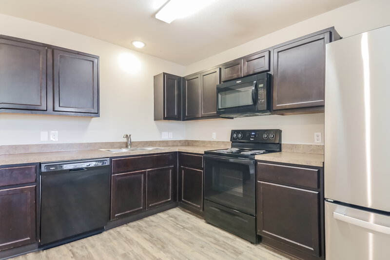 0/Mo, 12834 Kyla Jean Court Dallas, TX 75253 Kitchen View 2
