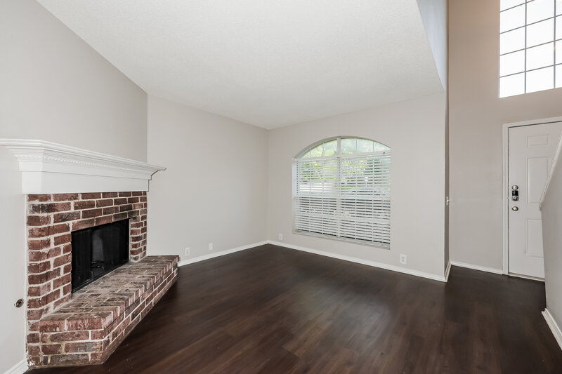 2,410/Mo, 216 High Pointe Ln Cedar Hill, TX 75104 Living Room View