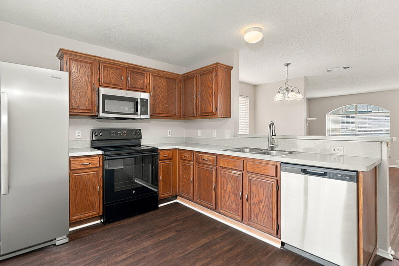 2,405/Mo, 216 High Pointe Ln Cedar Hill, TX 75104 Kitchen View
