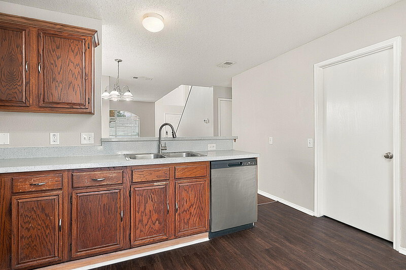 2,405/Mo, 216 High Pointe Ln Cedar Hill, TX 75104 Kitchen View 2