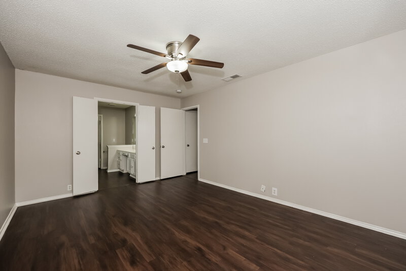 2,410/Mo, 216 High Pointe Ln Cedar Hill, TX 75104 Main Bedroom View 2