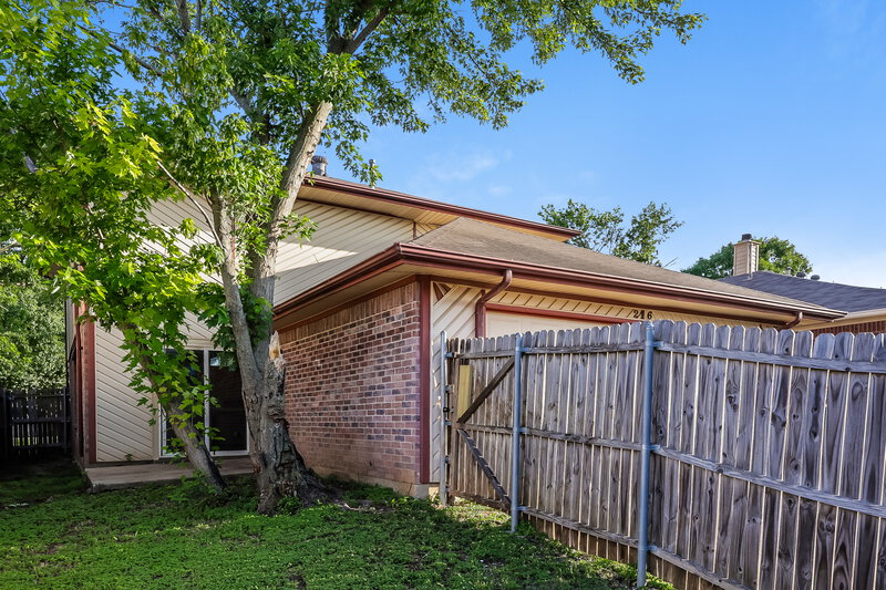 2,410/Mo, 216 High Pointe Ln Cedar Hill, TX 75104 Rear View