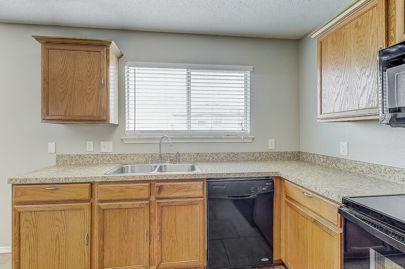 2,265/Mo, 9209 Saint Martin Road Fort Worth, TX 76123 Kitchen View 3