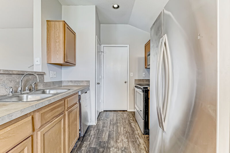 2,080/Mo, 10305 Buffalo Springs Ct Fort Worth, TX 76140 Kitchen View