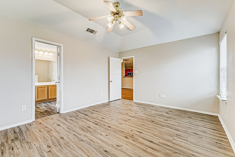 2,080/Mo, 10305 Buffalo Springs Ct Fort Worth, TX 76140 Main Bedroom View