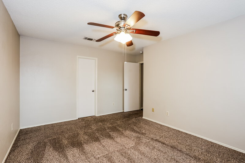 1,745/Mo, 7320 Laurelhill CT S Fort Worth, TX 76133 Main Bedroom View 2